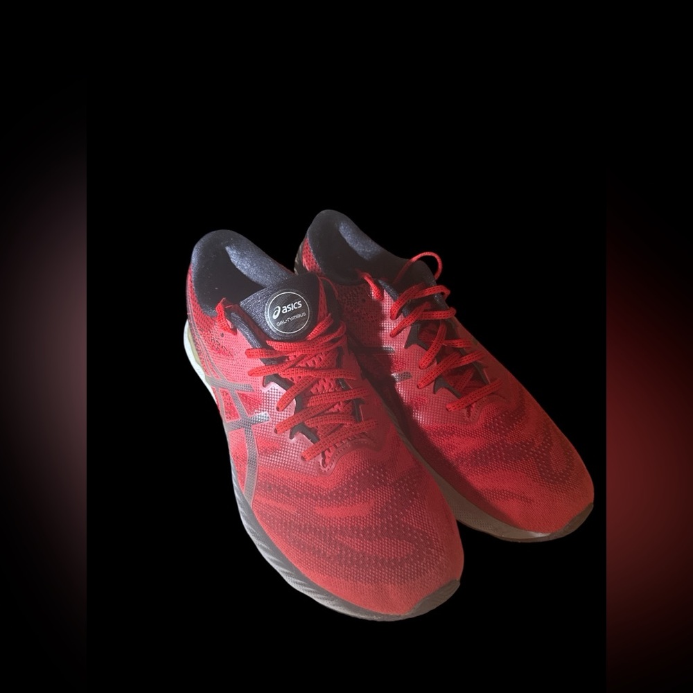 ASICS  gel red nimbus 23  size 12 Men's Red Running Shoes 1011b004